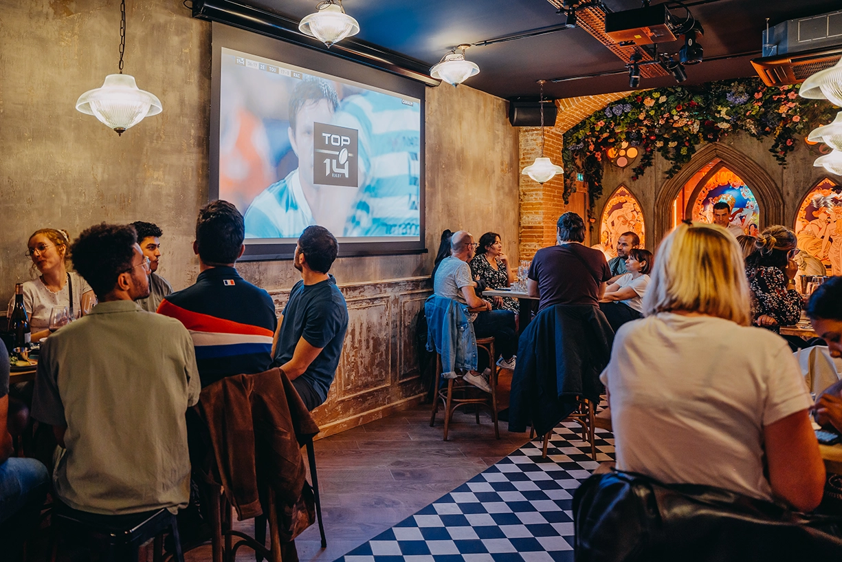 sauvage social pub difusão desporto râguebi futebol